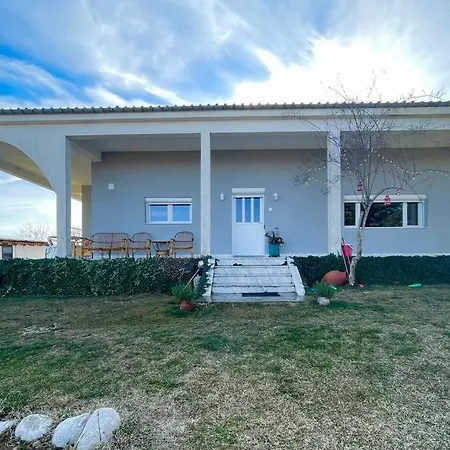 Feriehus Peaceful Cottage With Incredible Panoramic View Ipsilón