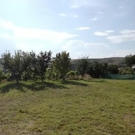 Peaceful With Incredible Panoramic View Ipsilon
