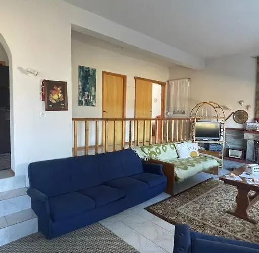 Peaceful Cottage With Incredible Panoramic View