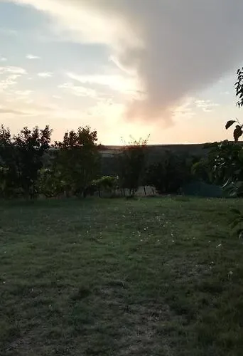 Peaceful Cottage With Incredible Panoramic View Feriehus